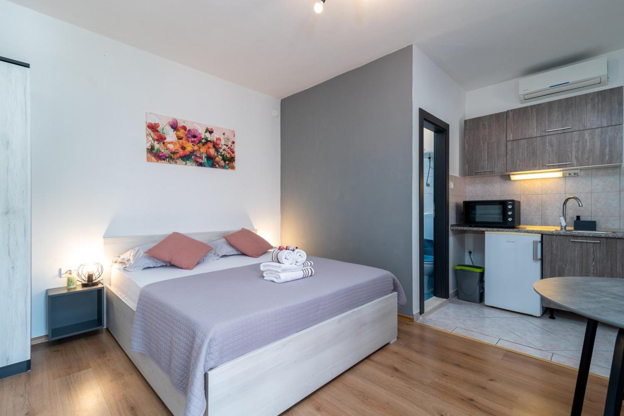 Studio Apartment Coce Trogir Exterior foto